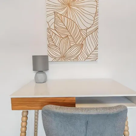 Nahe Messe Essen & Krupp Krankenhaus - Design-Apartment Fuer 5 Gaeste, Zentral In Ruettenscheid